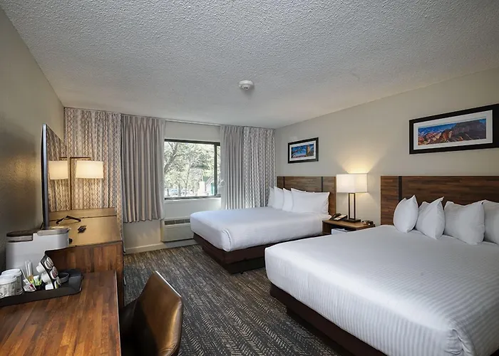 Yavapai Hotel